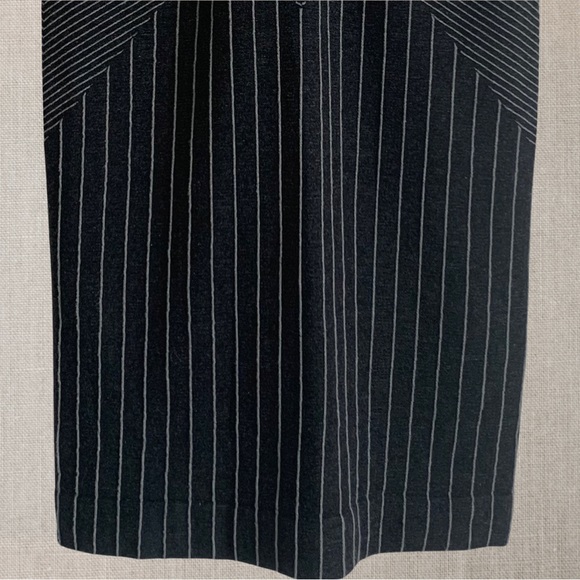 Small Athleta Sojourn Seamless Tank with Black and White Geometrical Design - Picture 8 of 11